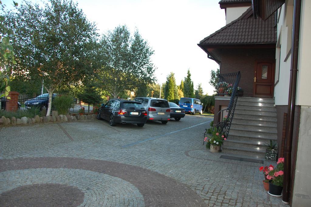 Willa Etna Dziwnówek Exteriör bild